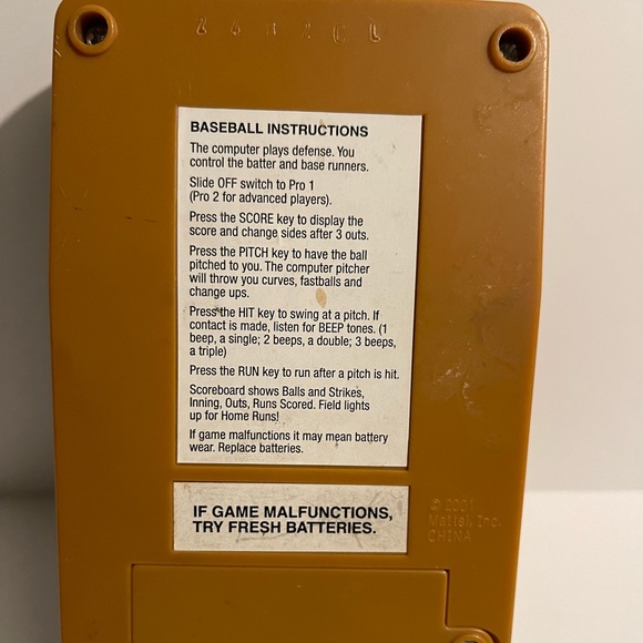 CLASSIC BASEBALL Electronic Handheld Game Mattel 2001 EXCELLENT - Picture 2 of 2